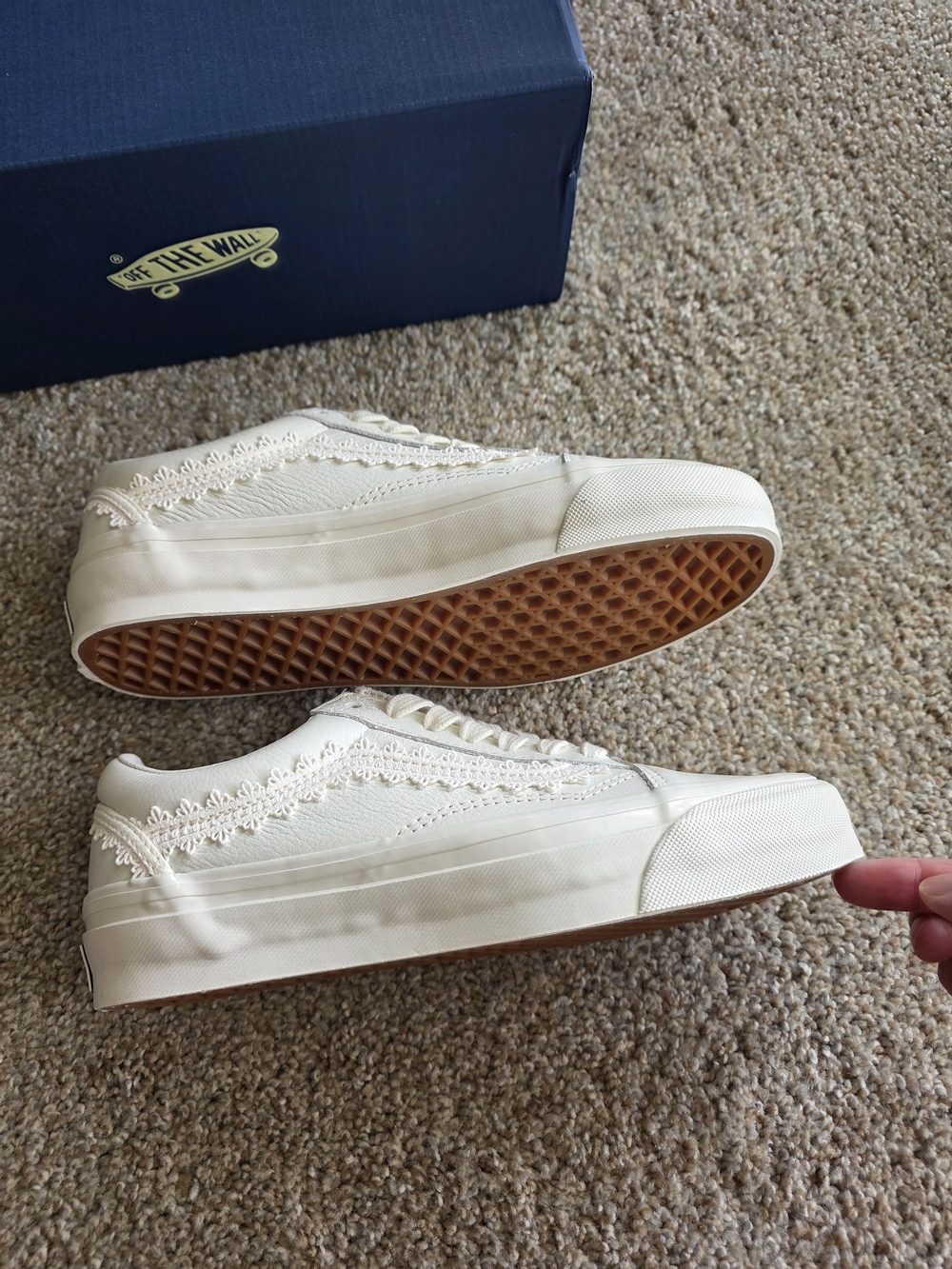 Vans Women's Lace-Trim Leather Lx Old Skool Sneaker - Chou Chou Marshmallow 7 - Picture 4 of 11